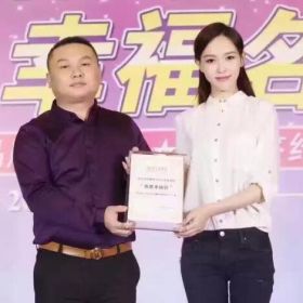 唐嫣代言金玉名家瓷磚！
