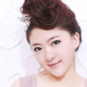 代慧穎VS猛迪佳鞋業(yè)代言人